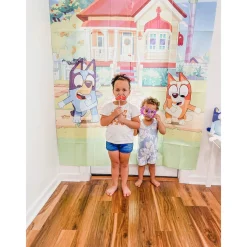 Bluey Paper Photo Booth Kit with Props, 4.6ft x 6.7ft