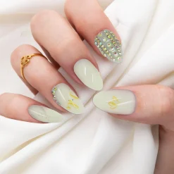 Bride to Be Faux Nail Set, 24pc