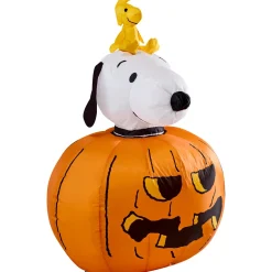 3.5 Foot Peanuts Classic Snoopy Halloween Inflatable Lawn Decoration