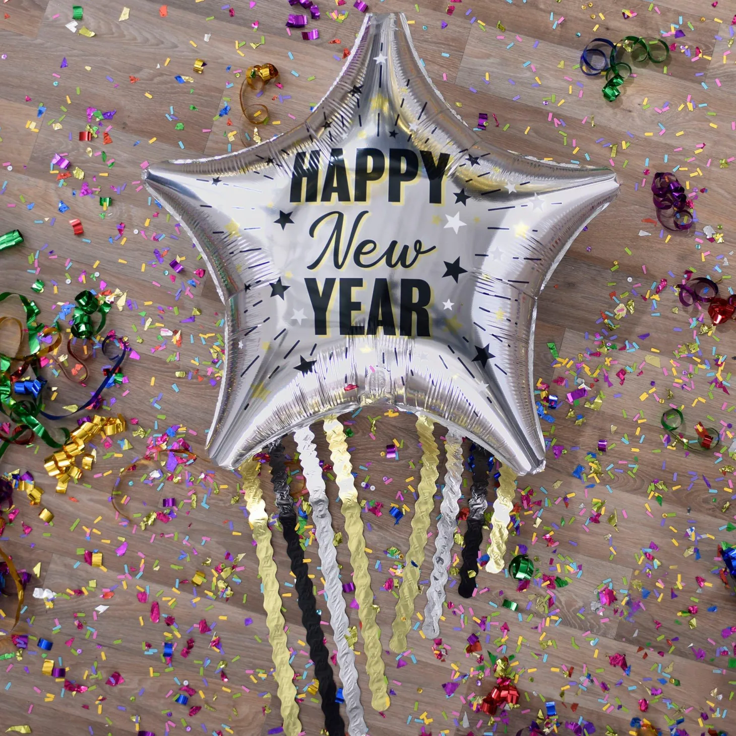 Happy New Year Star Foil Balloon (25in) with Fringe (25in) - Elegant New Year Celebration